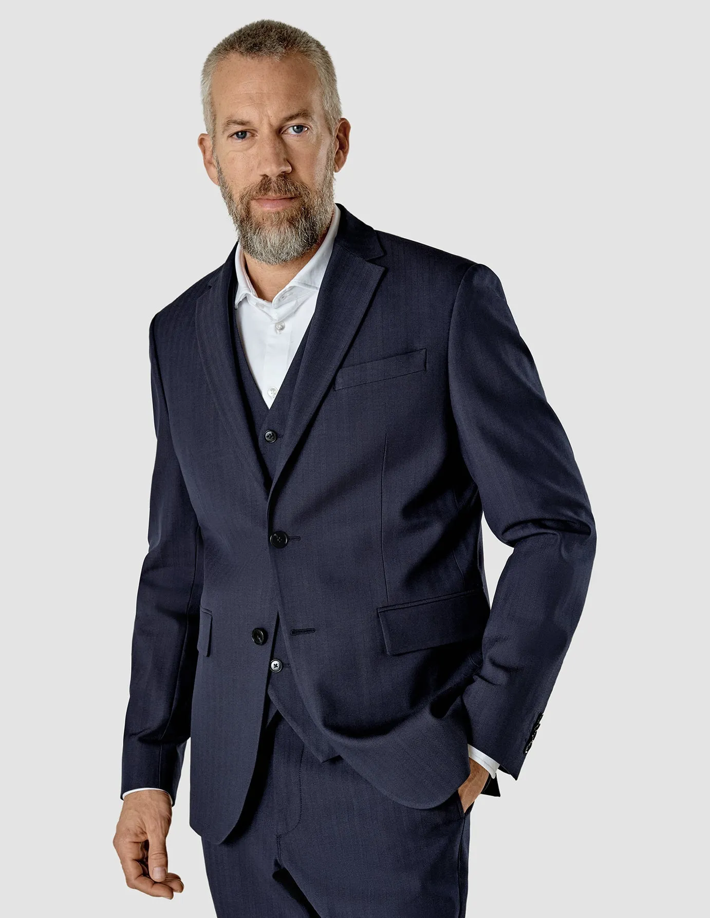 Essential Suit Dark Navy