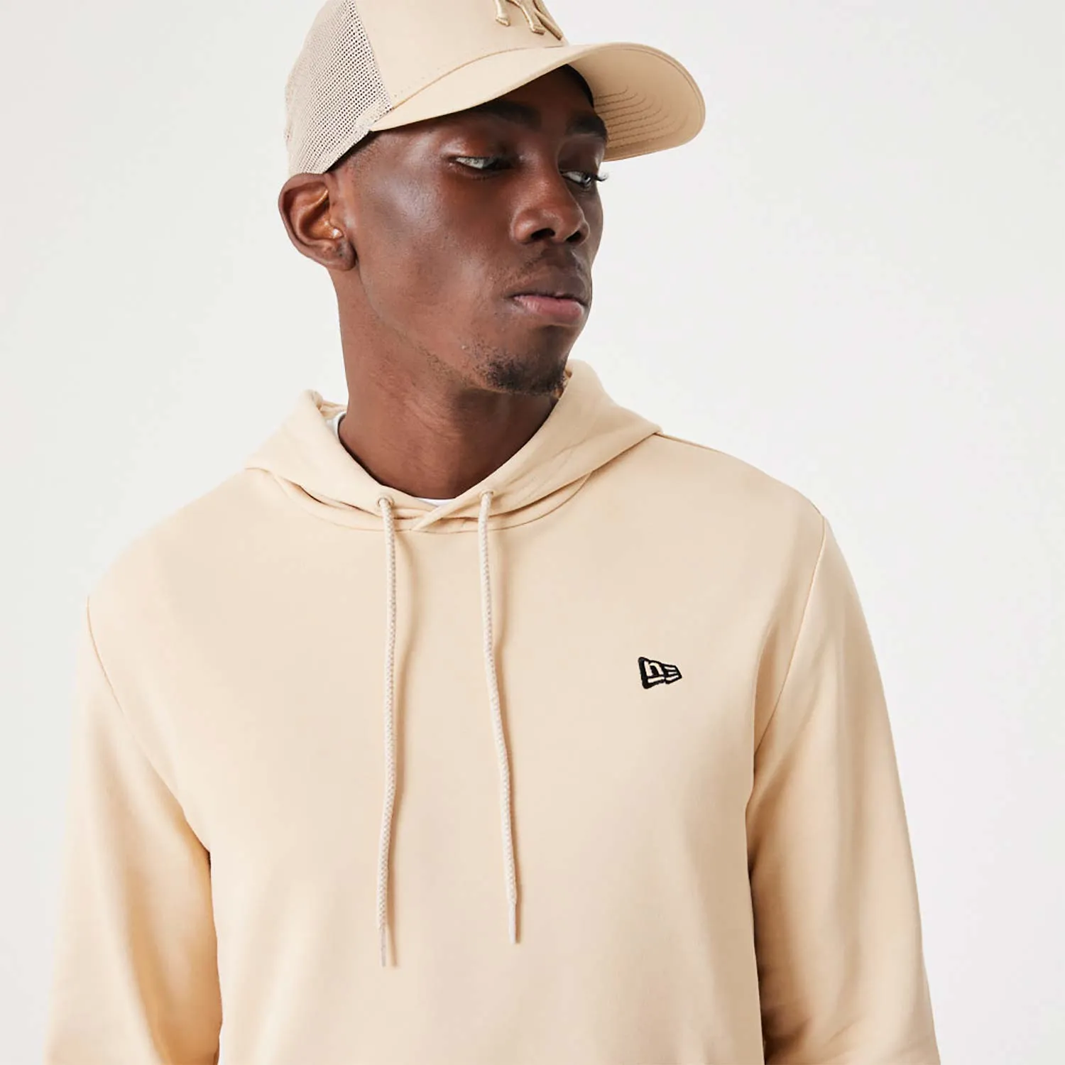 NEW ERA ESSENTIAL HOODIE