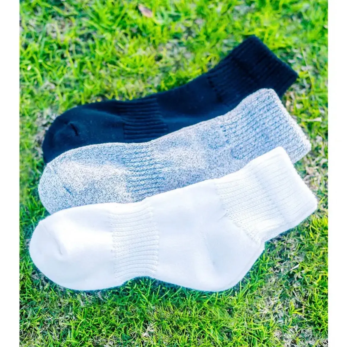 Solid Quarter Socks - White